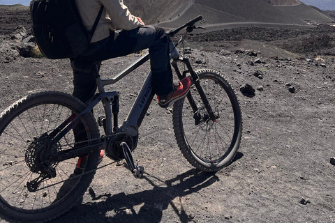 Mount Etna: electric mountain Bike Rental Full Suspension e-MTB Fork 180mm