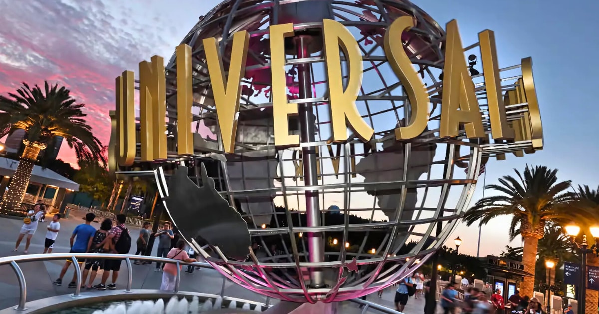 LA: Universal Studios Hollywood & Hop-On Hop-Off Package | GetYourGuide