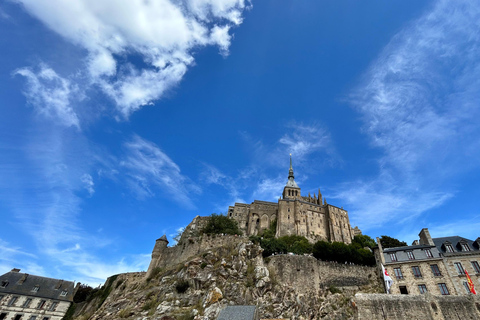 París: Excursión de un día al Monte Saint-Michel y la playa de Omahasin ticket de entrada a la Abadía de St Michel