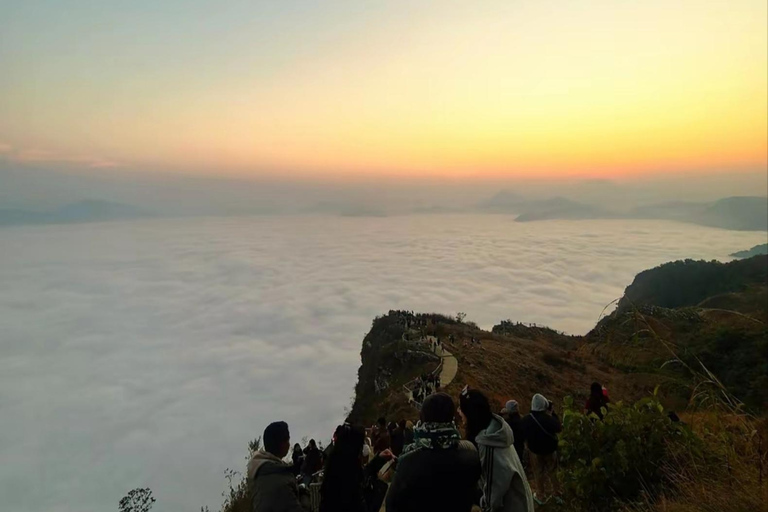 Pokhara: Manungkot Sunrise Tour with Hotel Pickup & Guide