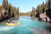 Banff, après-midi Tour de rafting en eau vive de la rivière Kananaskis - Housity