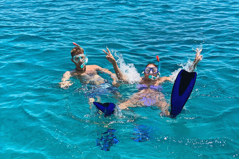 Hersonissos: Semi-Private Yacht Cruise with Lunch & Drinks