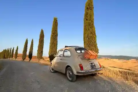 Volterra: Aperitivo Aperivintage na vinha com um Fiat 500