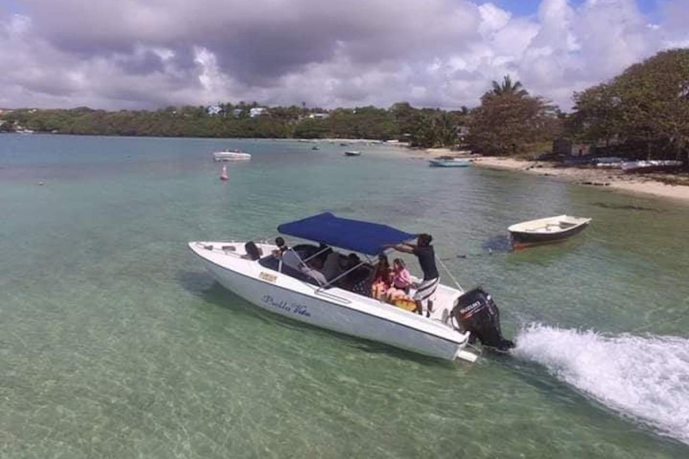 Excursion et transport en bateau rapide sur l'île aux Cerfs : Privé ou partagéExcursion et transport en bateau rapide sur l'île aux Cerfs (privé)