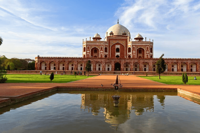 From Delhi: Private Guided Tour of Ancient and Modern Delhi Car with driver+Guide+Monuments Entrance+Lunch