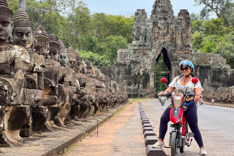 Siem Reap: Angkor Wat Amanecer E-bike Pequeño Grupo TourExcursión privada: Excursión en E-bike por el amanecer de Angkor Wat