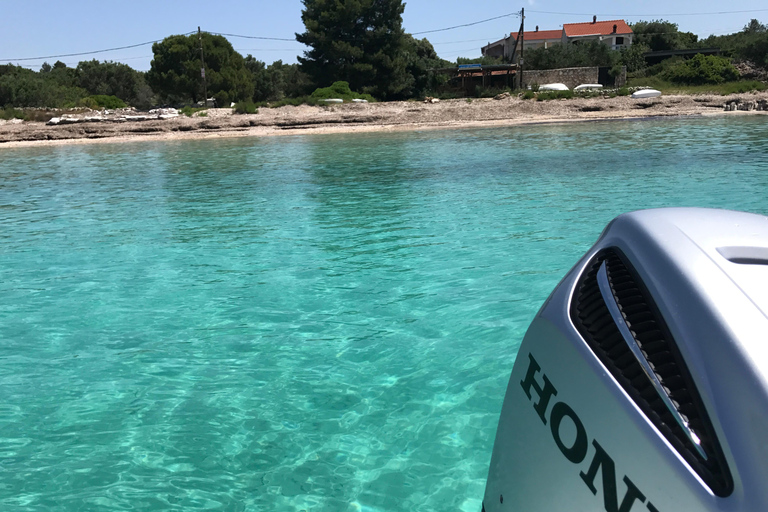 Visite d&#039;une jounée en bateau privé à Hvar et BračVisite privée d&#039;une journée en bateau rapide à Hvar et Brač au départ de Split