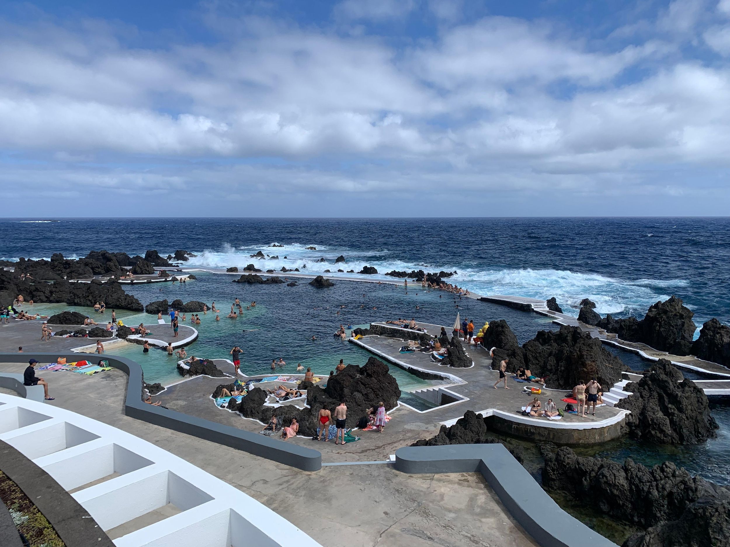 Madeira: West Side Jeep Tour mit Schwimmen im Lavapool