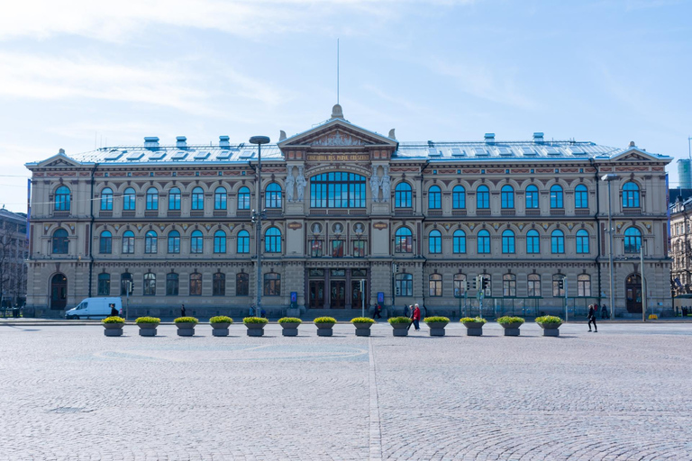 Helsinki Old Town Highlights Private Walking Tour