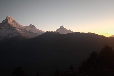 2 nuits et 3 jours de randonnée sur la colline de Poon au départ de Pokhara