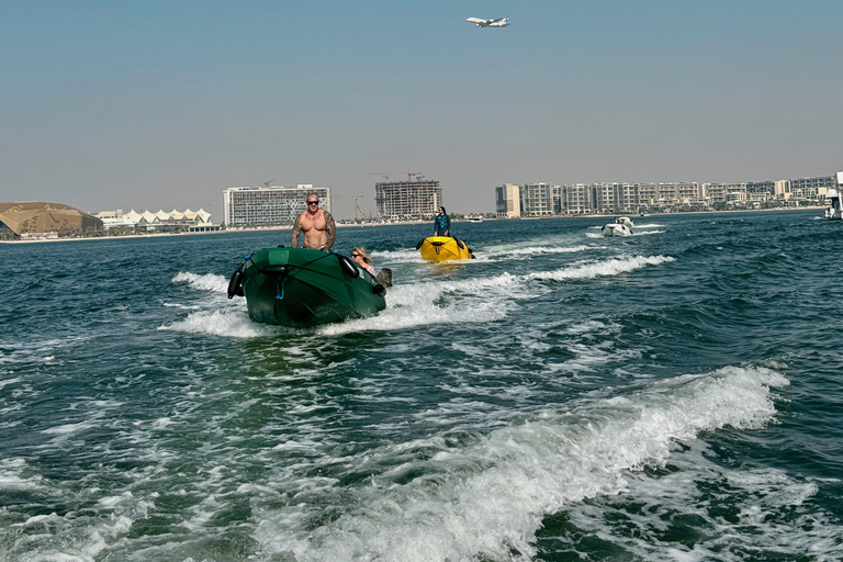 Tour de áudio pela Ilha Yas, condução própria guiada em grupo, fácil e divertidoSeaRay 25 FT • Com o capitão Bayside • Perfeito para até 6 pessoas