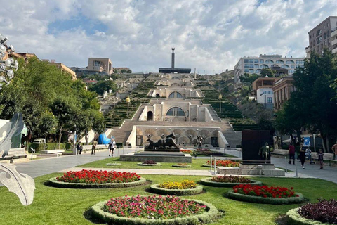 Yerevan: Guided City Tour with 4 Options Walking city tour