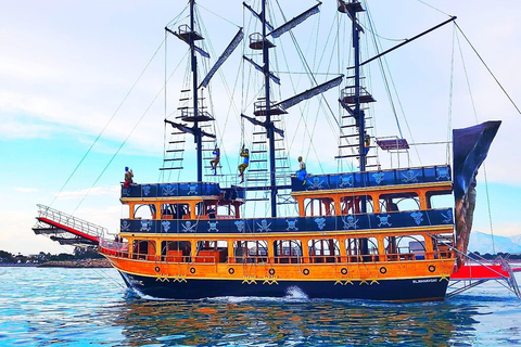 Antalya: Full-Day Lara Pirate Boat Trip with Lunch & Drinks Tour with Hotel Transfer