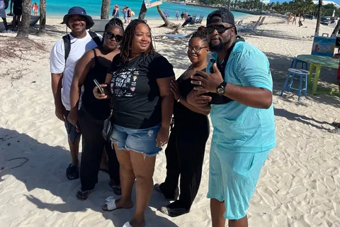 Nassau: Land Tour with Local Food & Rum Tasting