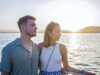 Dénia: Crucero en Catamarán de día o al atardecer