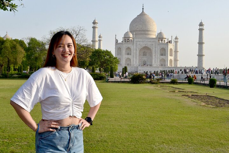 From Delhi: Taj Mahal & Agra Skip The Line Private Day Tour Professional Tour Guide Only