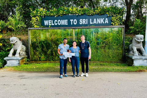 Kandy : Nanu Oya - Ella Train Ride With Private Car & Guide