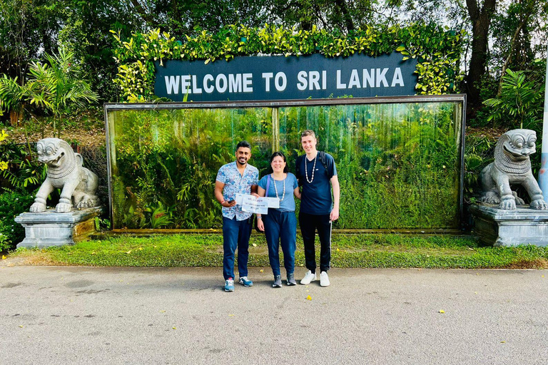 Kandy : Nanu Oya - Ella Train Ride With Private Car & Guide