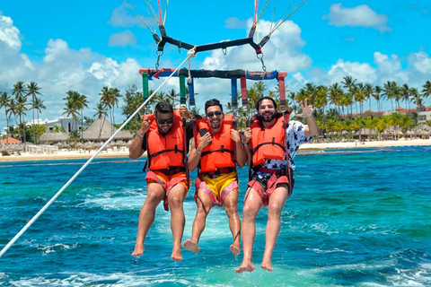 Punta Cana: Speedboat activity with Snorkeling and Parasailing