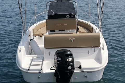Barcelona: License-Free Boat Rental Barcelona: License-Free Boat Rental - Morning