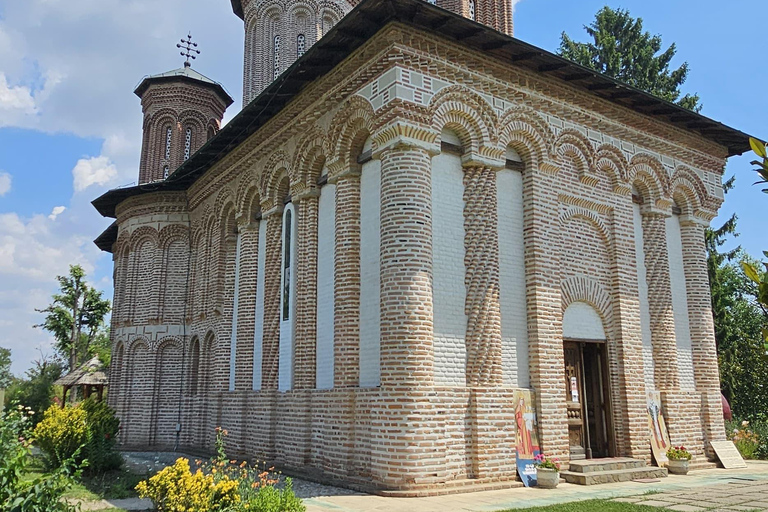 Bucharest: Salt Mine & Dracula's Tomb Trip-Tickets Included Minibus Group Tour max. 19 Persons Entrance Tickets Included