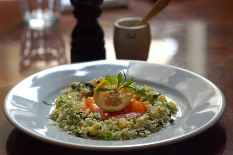 Tour gastronomico di Edimburgo con Eat Walk ToursPranzo nella città vecchia