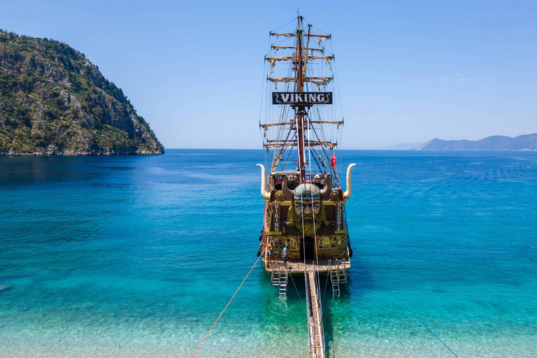 Fethiye: Oludeniz Pirate Boat Tour, Swim & Foam Party