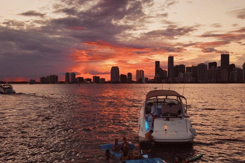 Tour of the city of Miami and its beautiful sunset