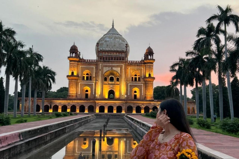 Delhi: 2-Day Private Delhi & Taj Mahal Tour by Luxury Car Delhi: 2-Day Delhi & Taj Mahal ,Car + Guide + Entrances Fee