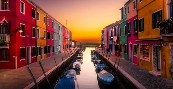 Venice: Guided boat tour to discover the islands of the northern lagoon