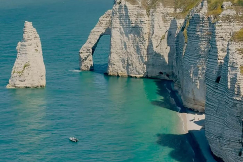 Private Guided 1 day Tour Paris- Étretat & Mont-Saint-Michel