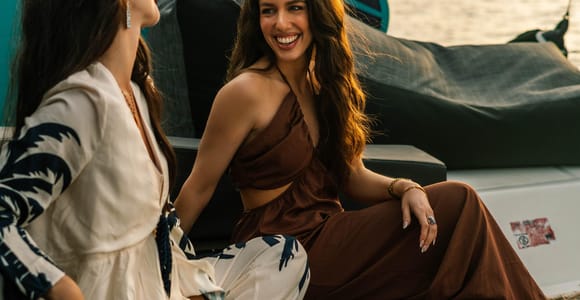 Premium Sunset Cruise in Rethymno: Golden Hour, Open Bar & Tapas