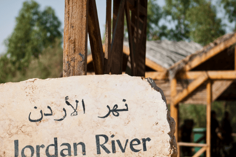 Aqaba à Ma'in Hot Springs, Jordan River (BaptismSite) Day Trip (excursion d'une journée)Aqaba vers les sources d'eau chaude de Ma'in, le Jourdain et le site de baptême D