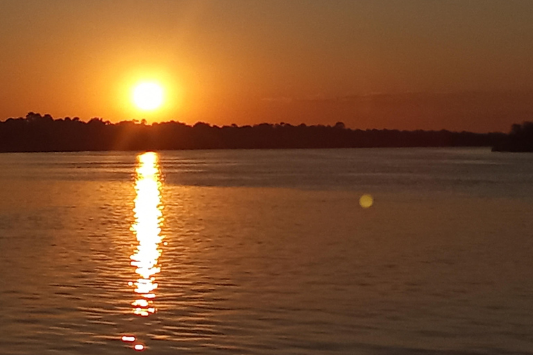 Zambezi boottocht bij zonsondergang