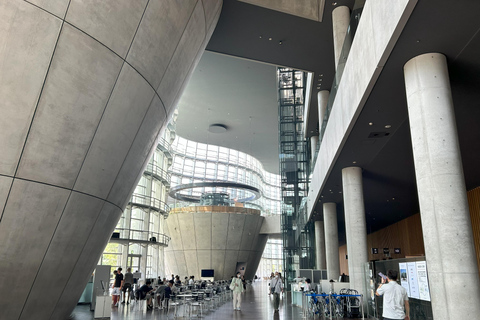 Tokyo: TeamLab Borderless & Roppongi Art Architecture Tour