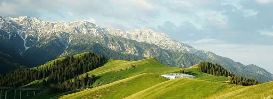 Urumqi : visite privée de 8 jours au lac Sayram et à Yining