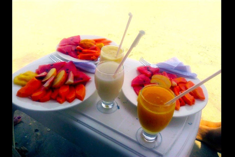 Cartagena: tour in kayak dell'isola di Tierra Bomba con snackCartagena: tour in kayak dell'isola di Tierra Bomba con spuntino