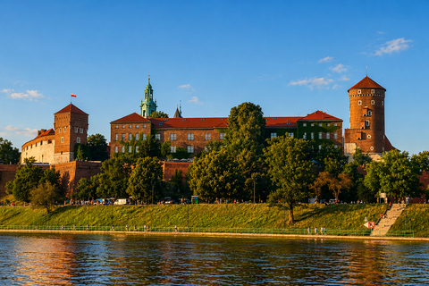Krakow: Vistula River Sightseeing Cruise with Audio Guide