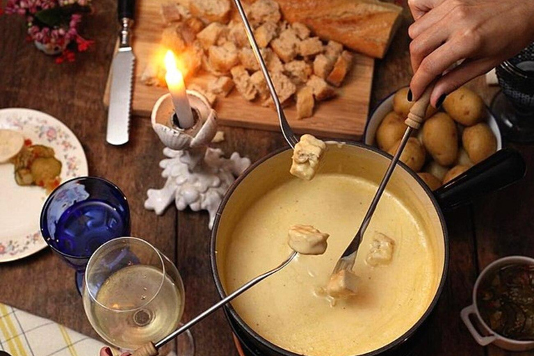 Almoço Raclette/Fondue, passeio de barco e Museu do Chocolate Lindt