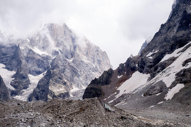 Batoumi : aventure de 2 jours en Svanétie, Ushguli, Mestia et les glaciersBatoumi : aventure de deux jours en Svanétie, Ushguli, Mestia et les glaciers