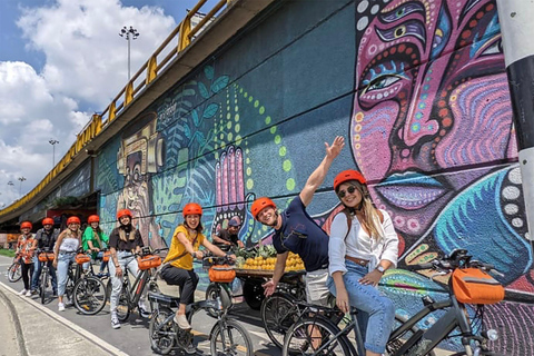 Warsaw Bike Tour: Old Town & City Centre Guided (1.5h or 3h) The Full Warsaw Experience (3 Hours + 30-min Break)