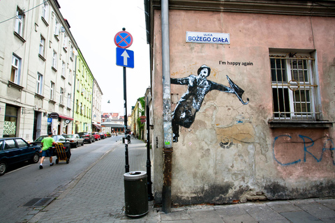 Krakow: Private walking tour on the trail of street art