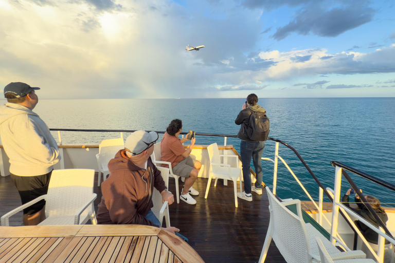 Lárnaca: crucero con fiesta al atardecerLarnaca: Crucero con fiesta al atardecer