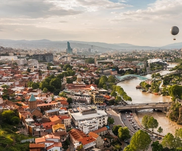 Tbilisi: Old Town Highlights w/ 5 Tastings & Cable Car Ride