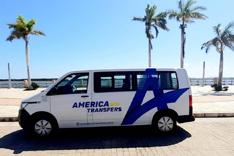 Cancun Airport: One-Way or Roundtrip Private Transfer