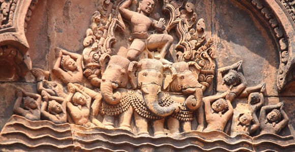 Siem Reap: Tour of Kbal Spean and Banteay Srei with a Blessing from the Monks