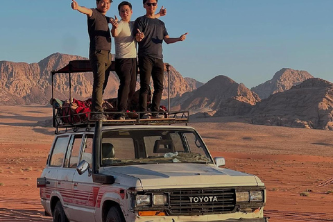 Wadi Rum: Bedouin Culture Tour with Bedouin Guide in desert CAML TOUR 1HOUR