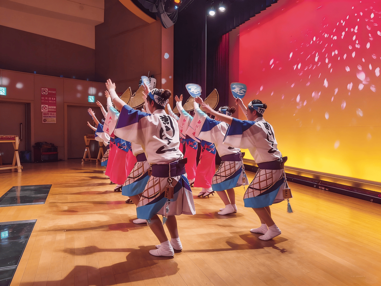 Tagestour: Awa Odori, Naruto-Strudeltöpfe und Awa-Indigo