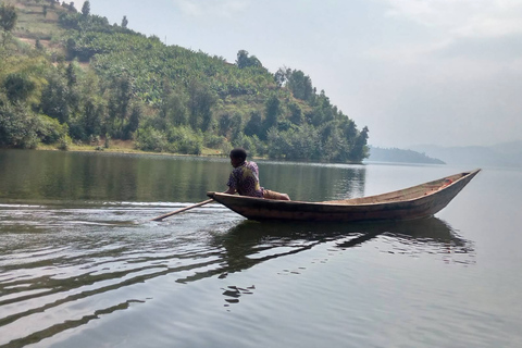 Twin Lakes Boat Tour, 3 Islands, Banana Beer & Local Lunch