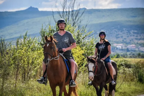 De Split: Passeios a cavalo e exploração de jipe com tudo incluído